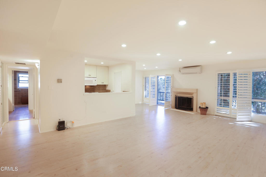 Pasadena Condo: 1127 East Del Mar Boulevard