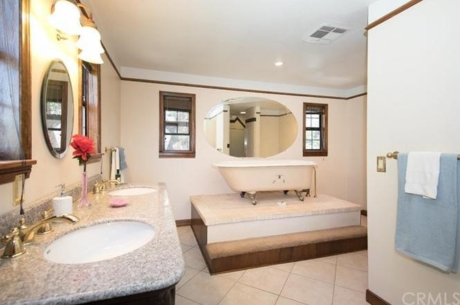 Crestline Condo: 652 Arbula Drive