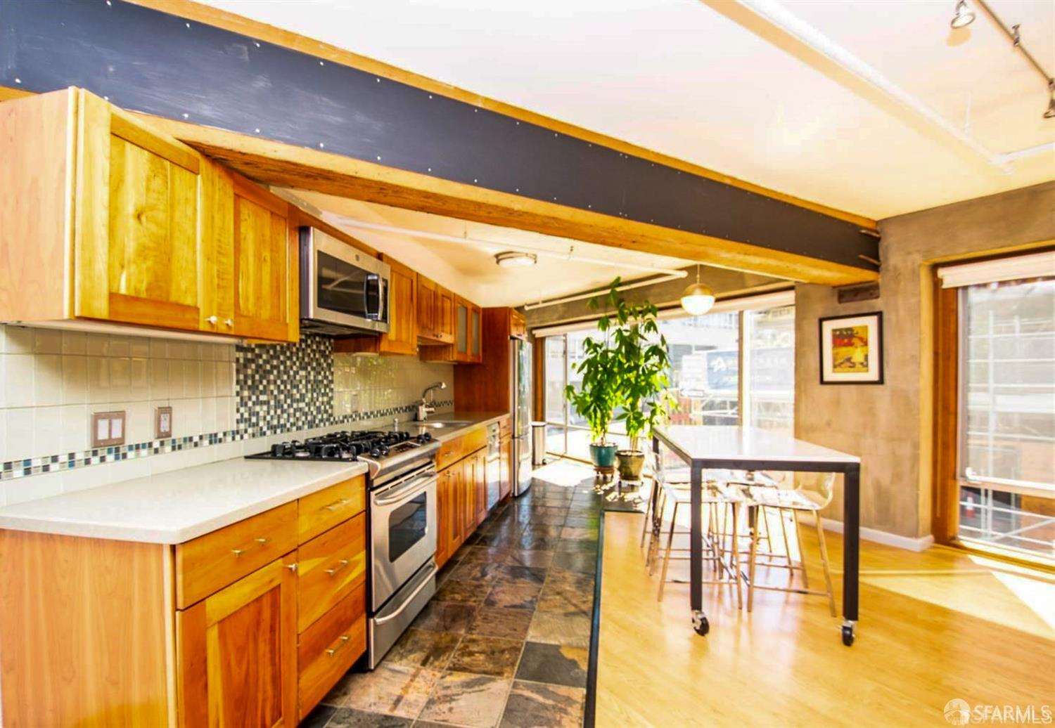 San Francisco Condo: 18 Lansing Street
