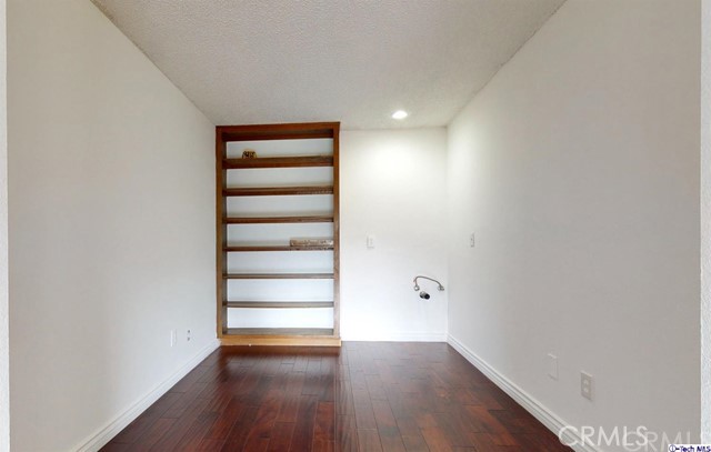 Glendale Condo: 444 Piedmont Avenue