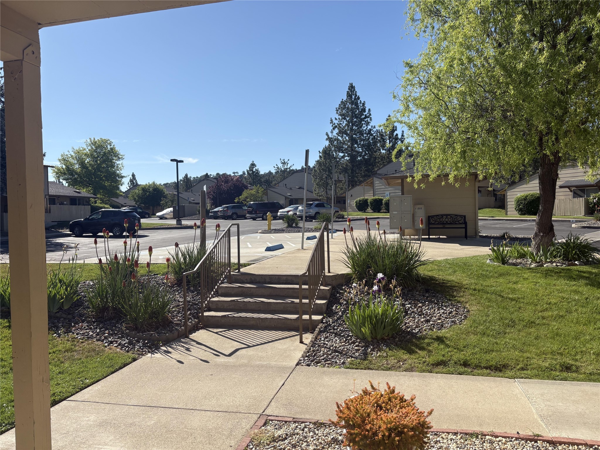 Yreka Condo: 800 Jasper Place