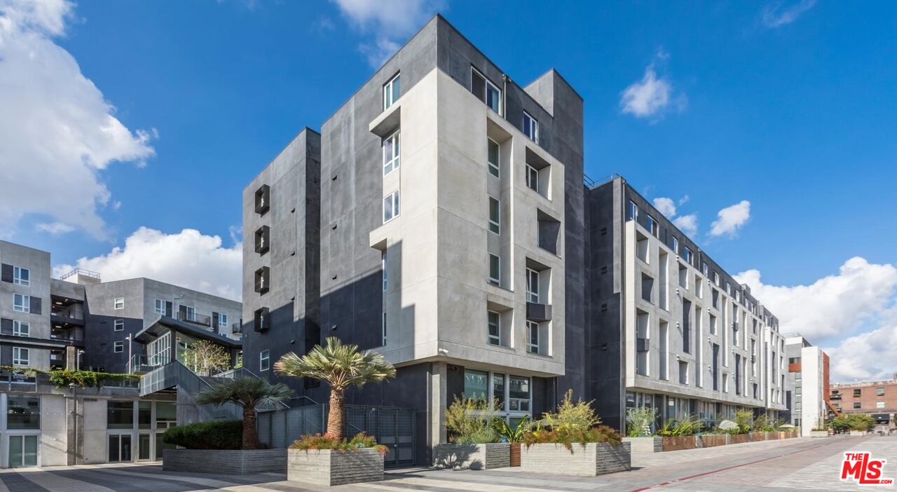 Los Angeles Condo: 950 East 3rd Street