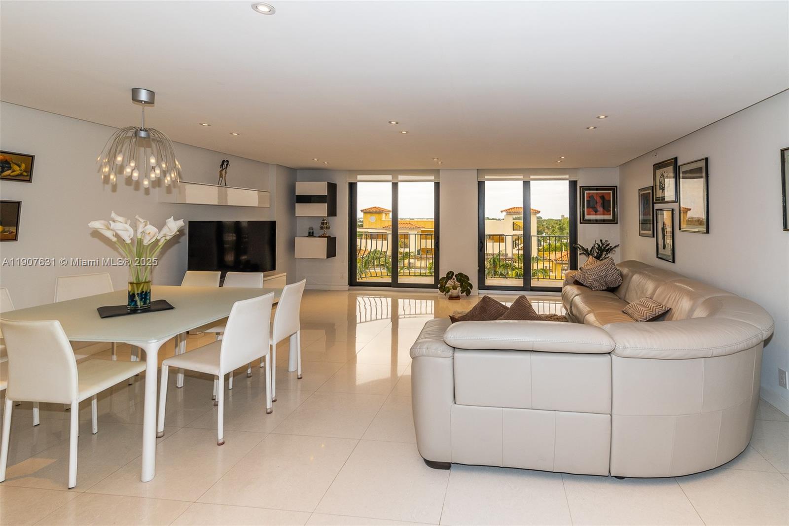 Surfside Condo: 8877 Collins Avenue