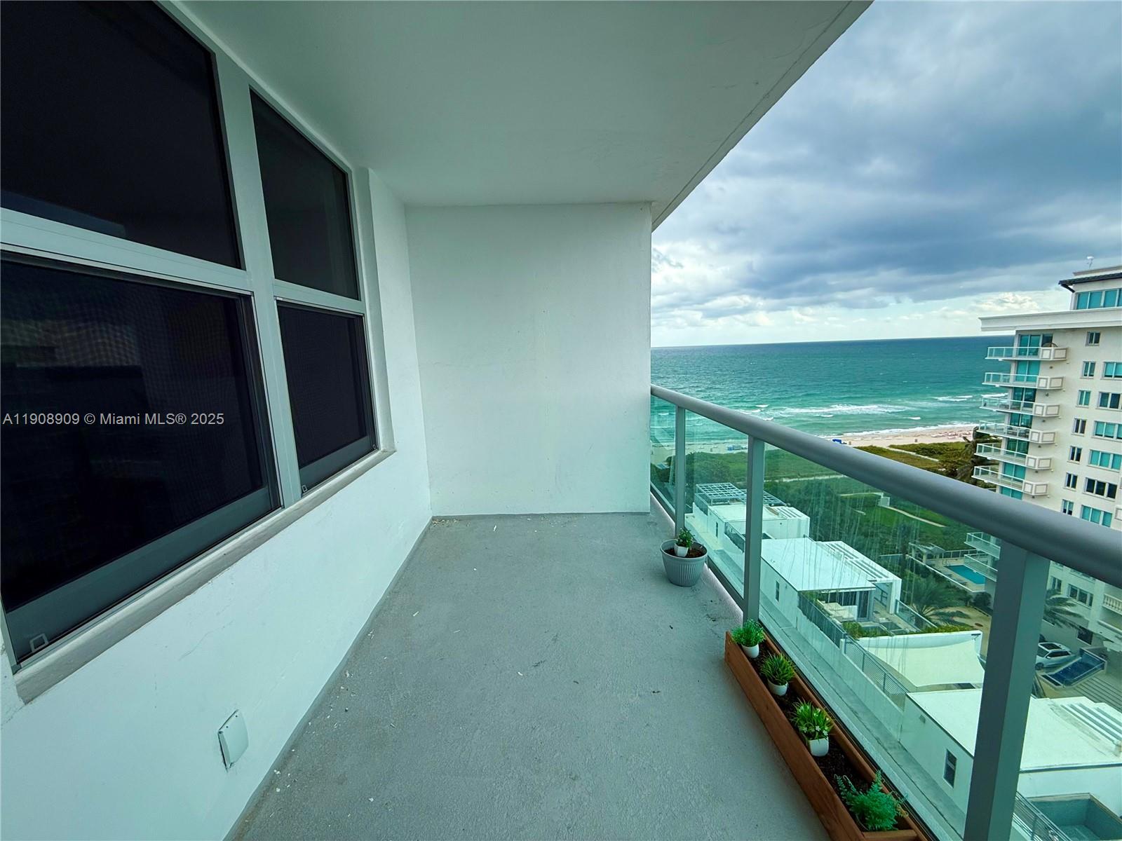 Surfside Condo: 9511 Collins Avenue