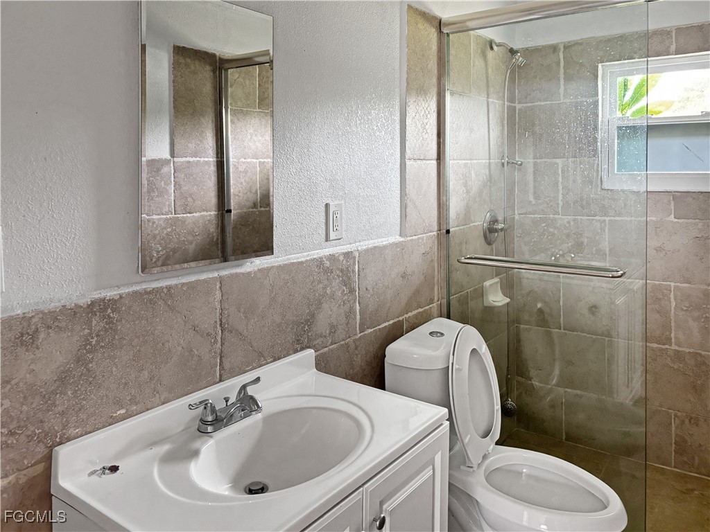 Fort Myers Condo: 131 Schneider Drive