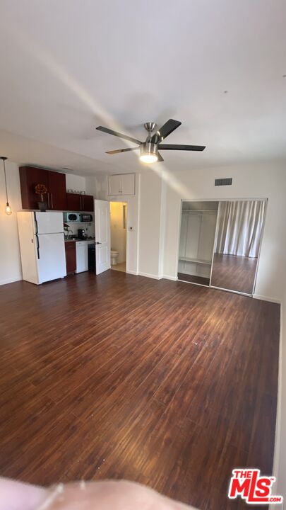 Los Angeles Condo: 6661 Lindenhurst Avenue