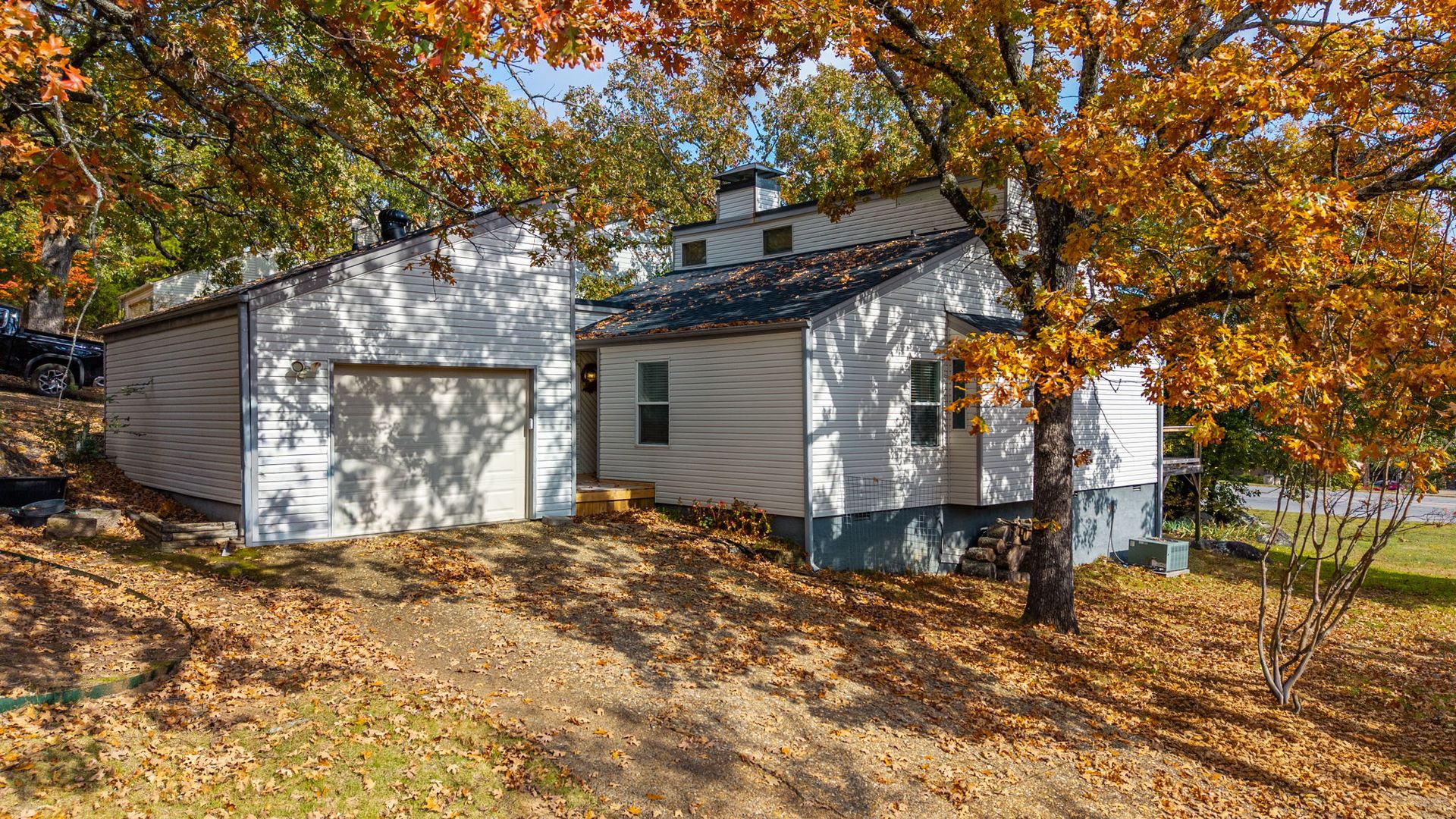 Maumelle House: 102 Windwood Ln