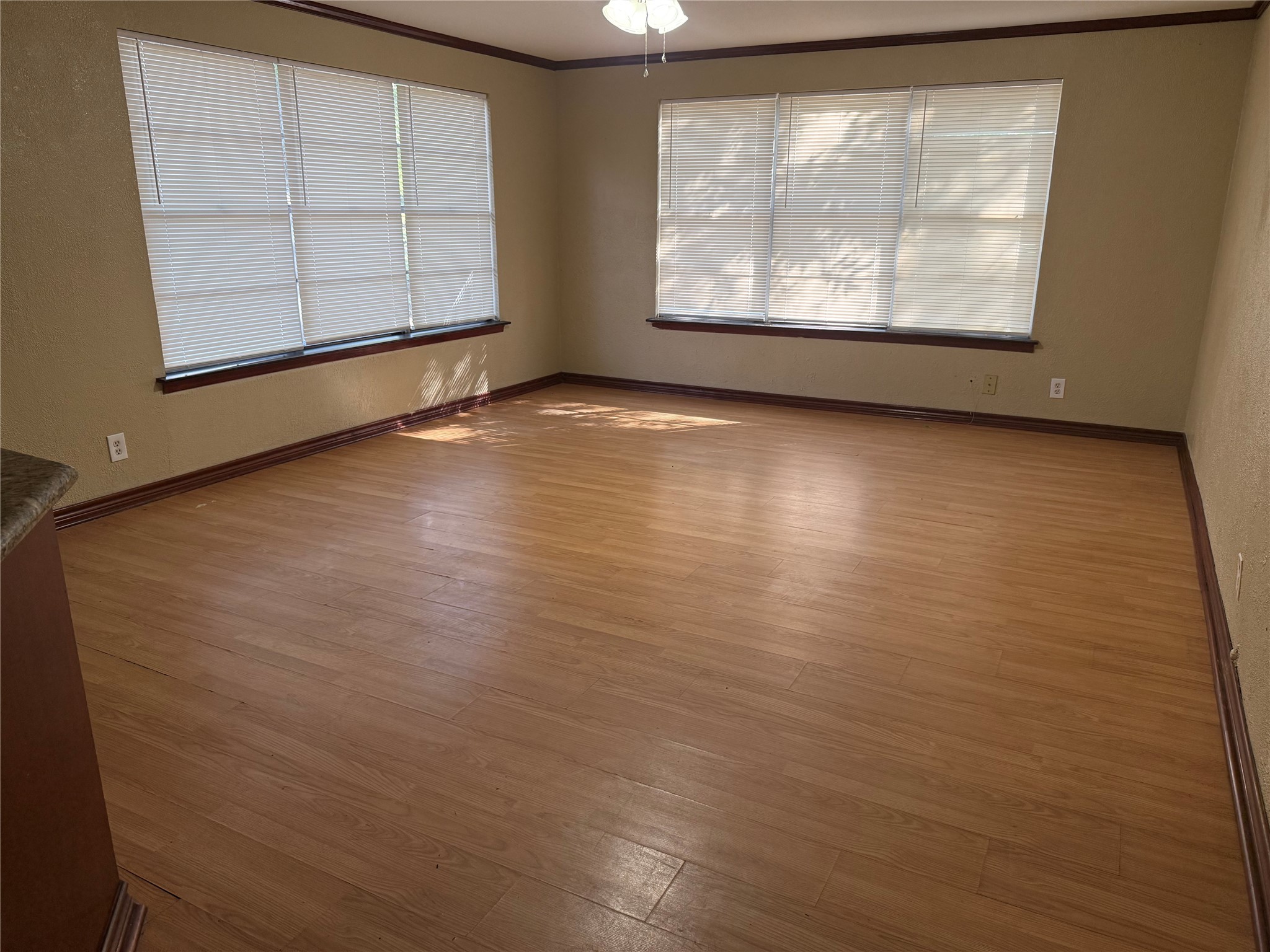 Dickinson Condo: 4614 44th Street