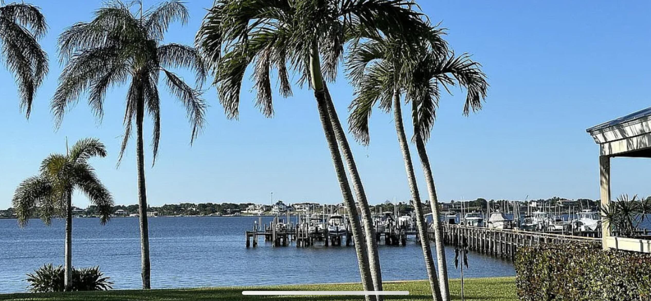 Stuart Condo: 150 Southeast Four Winds Drive