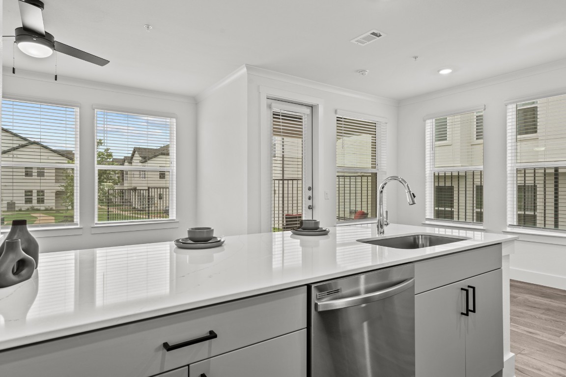 Buda Condo: 1664 Hillside Terrace