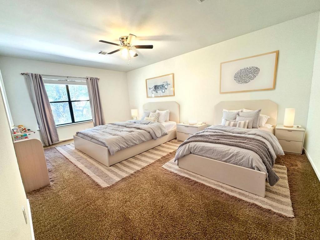Cedar Park Condo: 2009 Marysol Trail