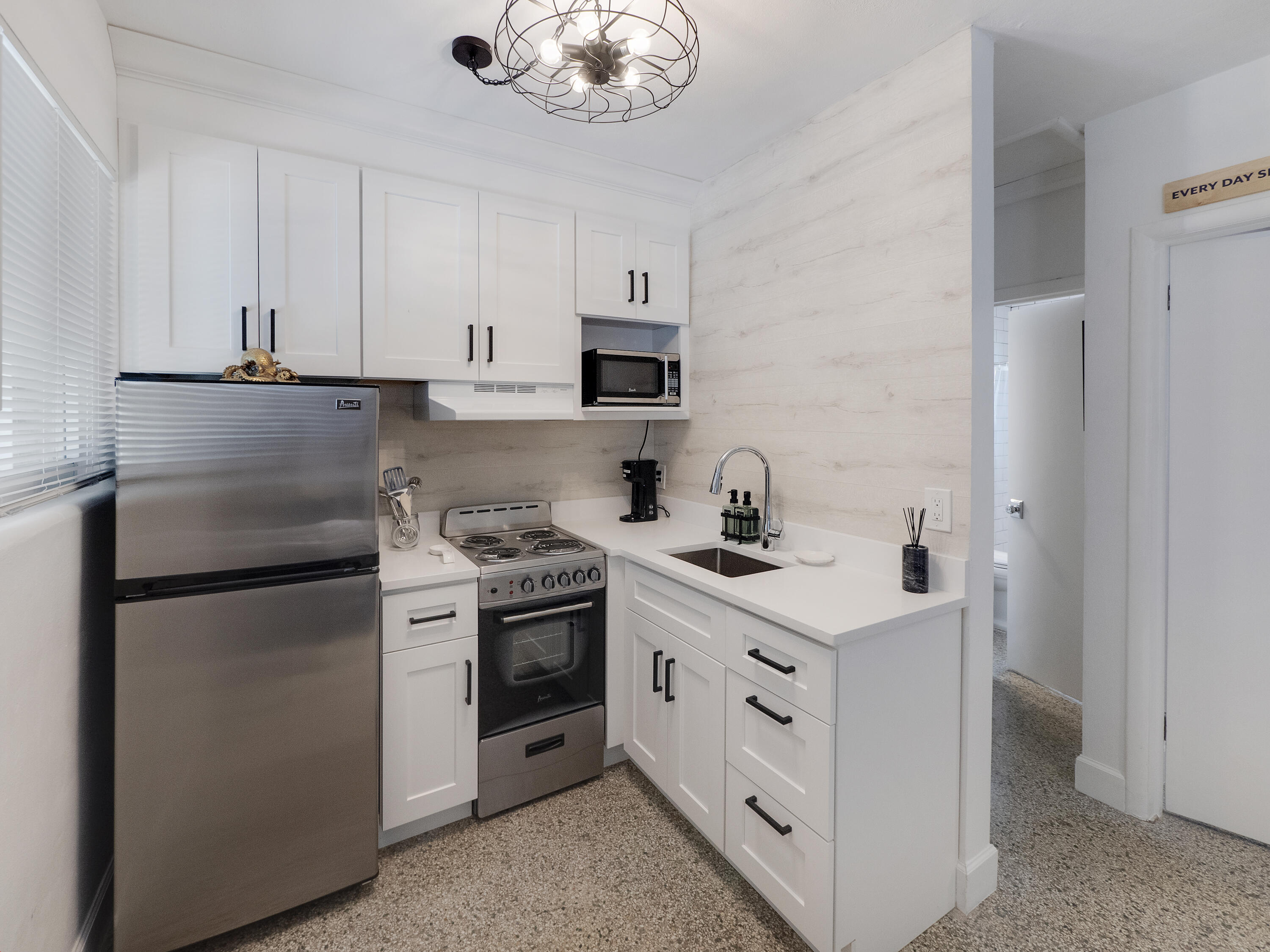 Singer Island Condo: 1258 Beach Road