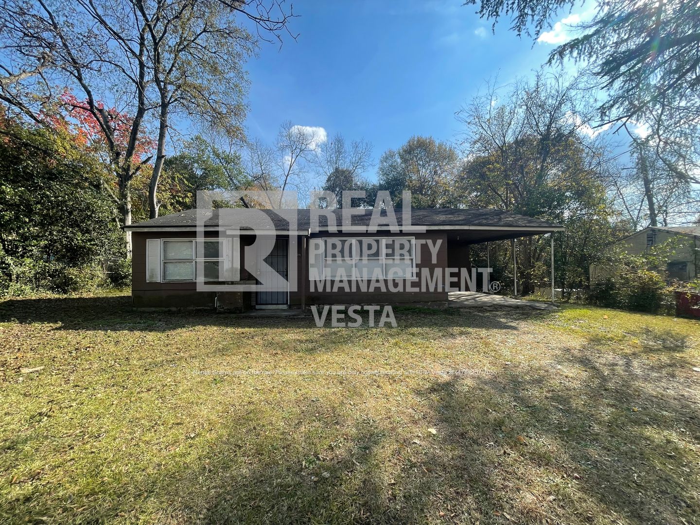 Macon House: 1586 Hurley Circle