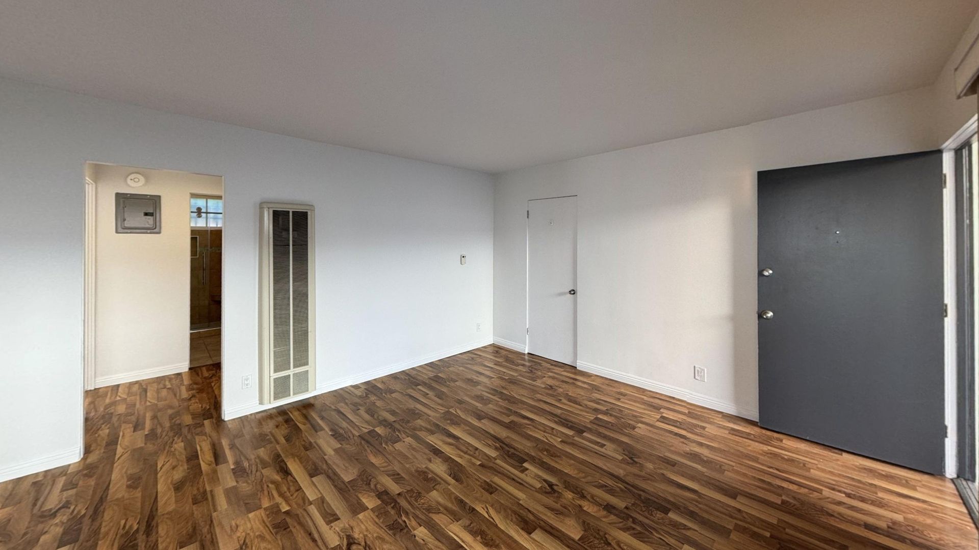 Santa Monica Condo: 1433 25th St