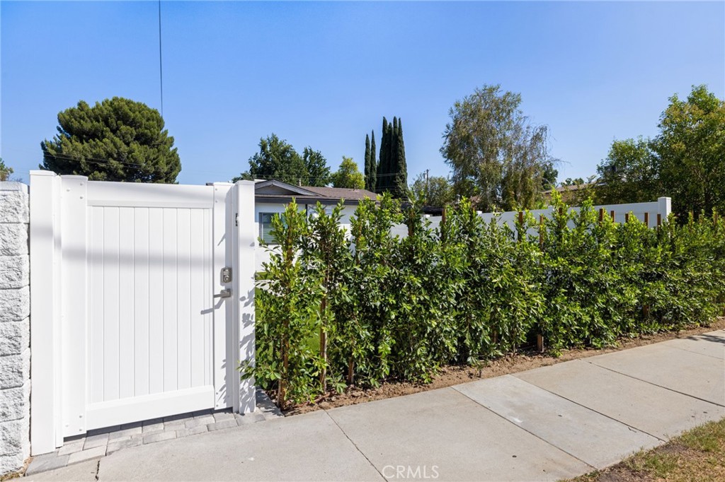 Valley Glen Condo: 13355 Erwin Street