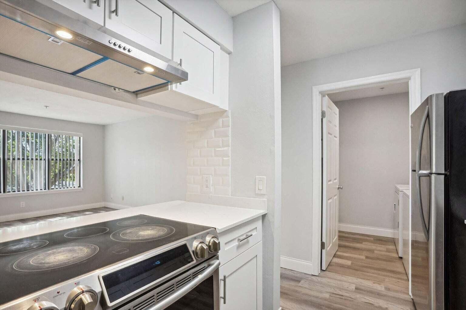 Boynton Beach Condo: 2315 North Congress Avenue