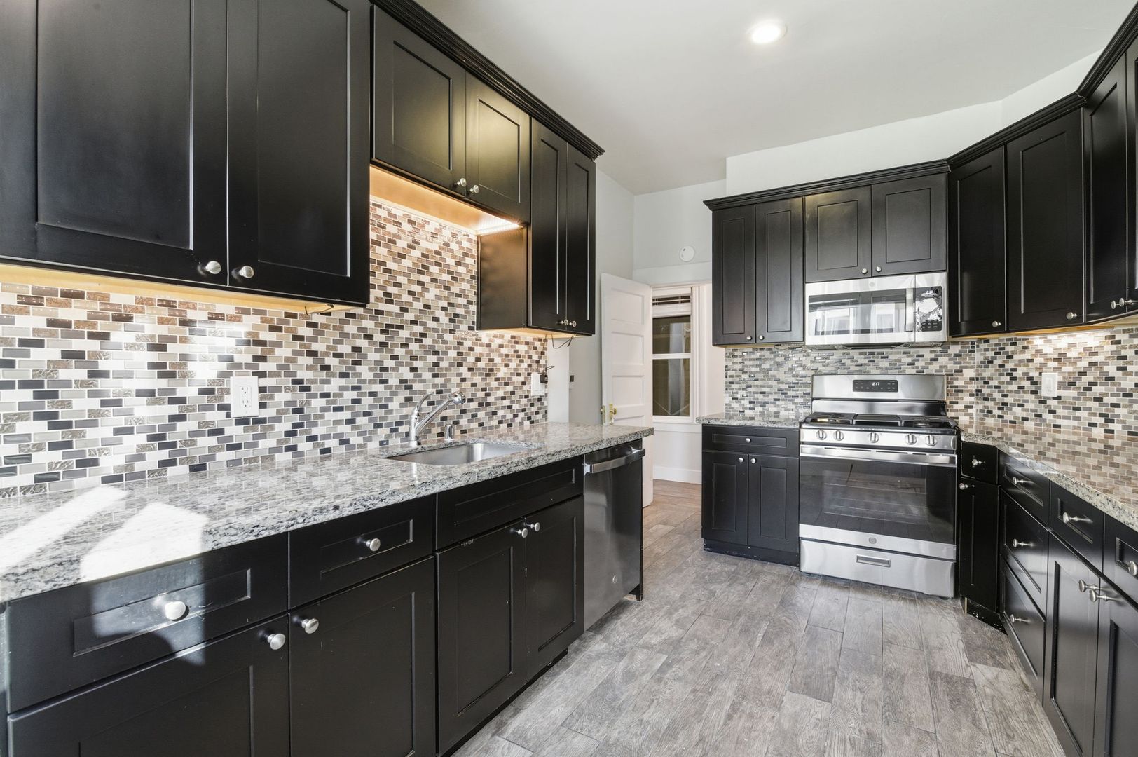 San Francisco House: 1473 Clay Street