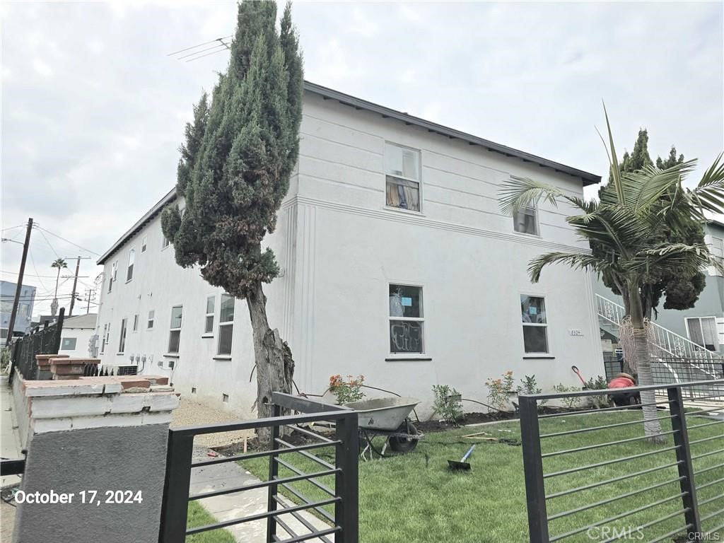 Los Angeles Condo: 8524 Beverlywood Street