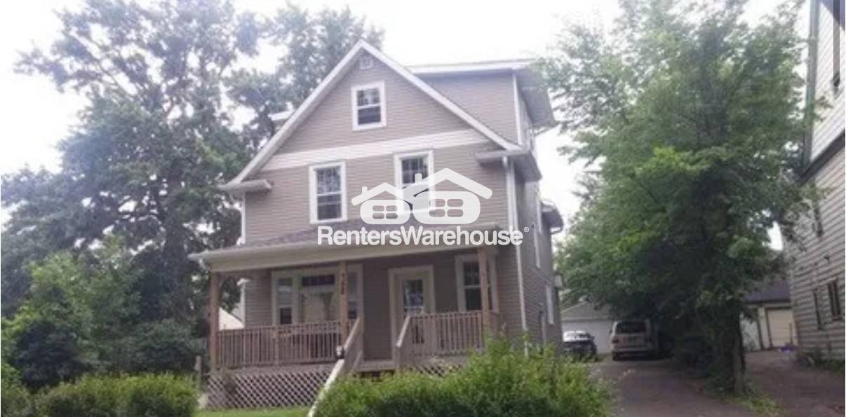 Saint Paul Townhome: 752 Carroll Ave