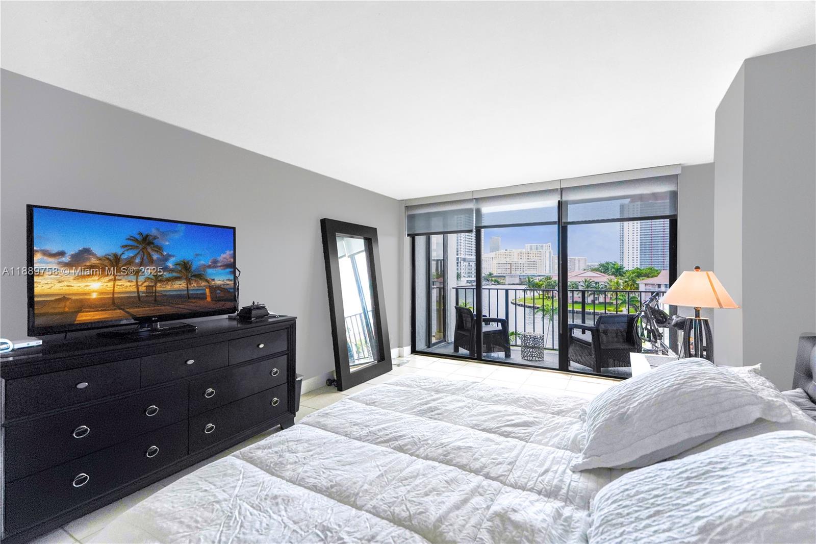 Hallandale Beach Condo: 200 Leslie Drive