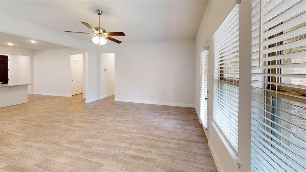 Prosper Condo: 15904 Placid Trail