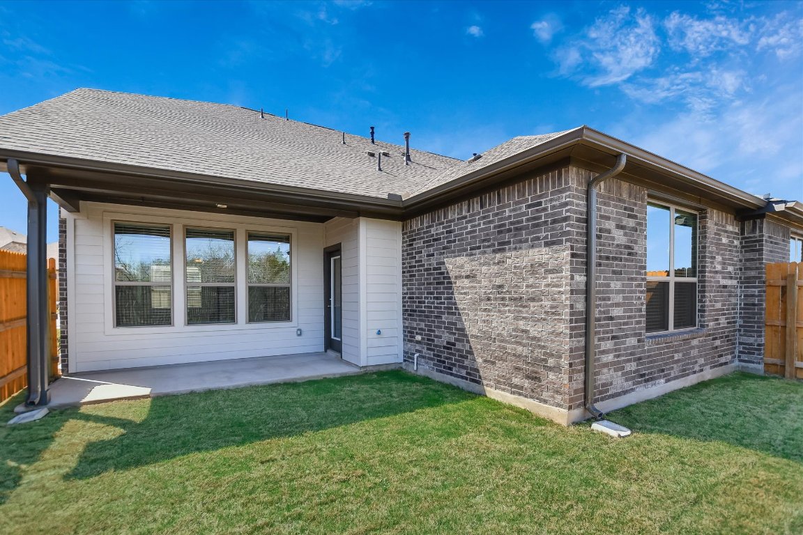 Round Rock Condo: 2500 Forest Creek Drive