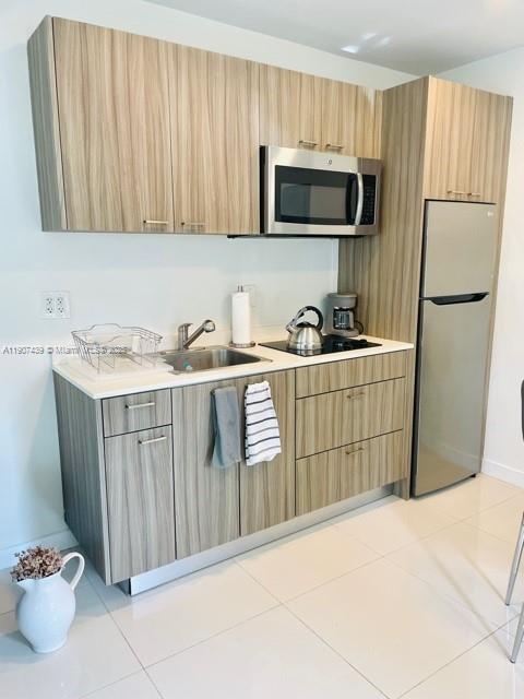 Miami Beach Condo: 1419 West Avenue