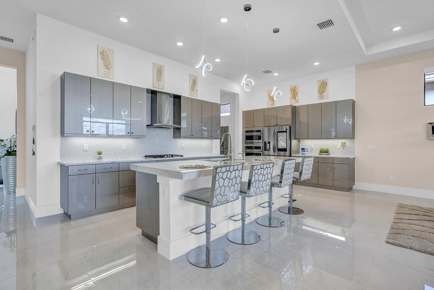 Westlake Condo: 5320 St Armands Way