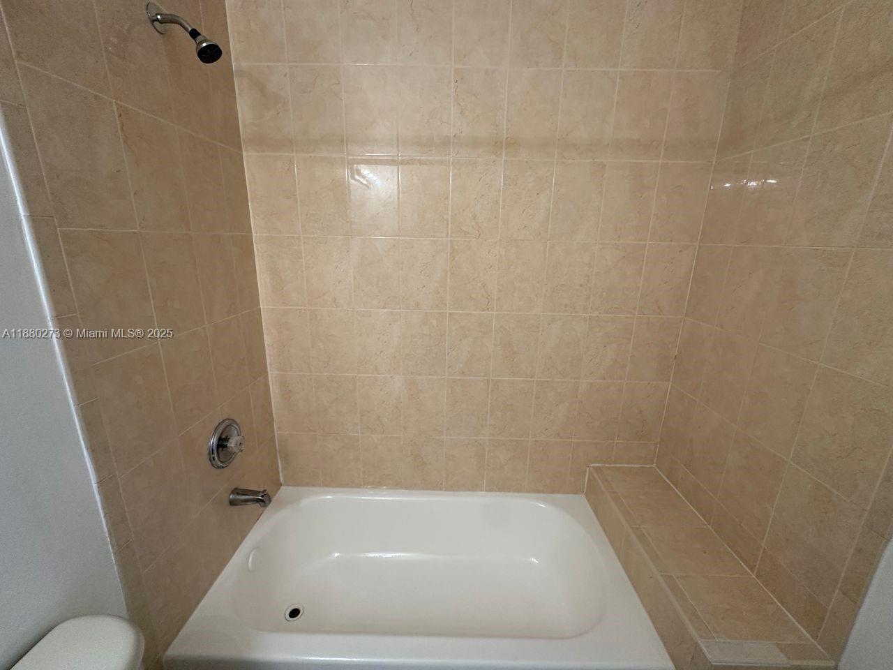 Homestead Condo: 2641 Northeast 4th Street