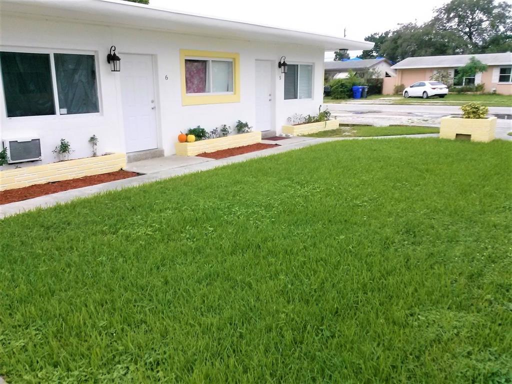 Hollywood Condo: 6208 Dawson Street