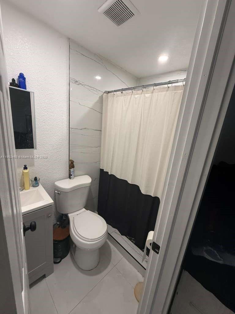 North Miami Condo: 511 Northwest 133rd Street