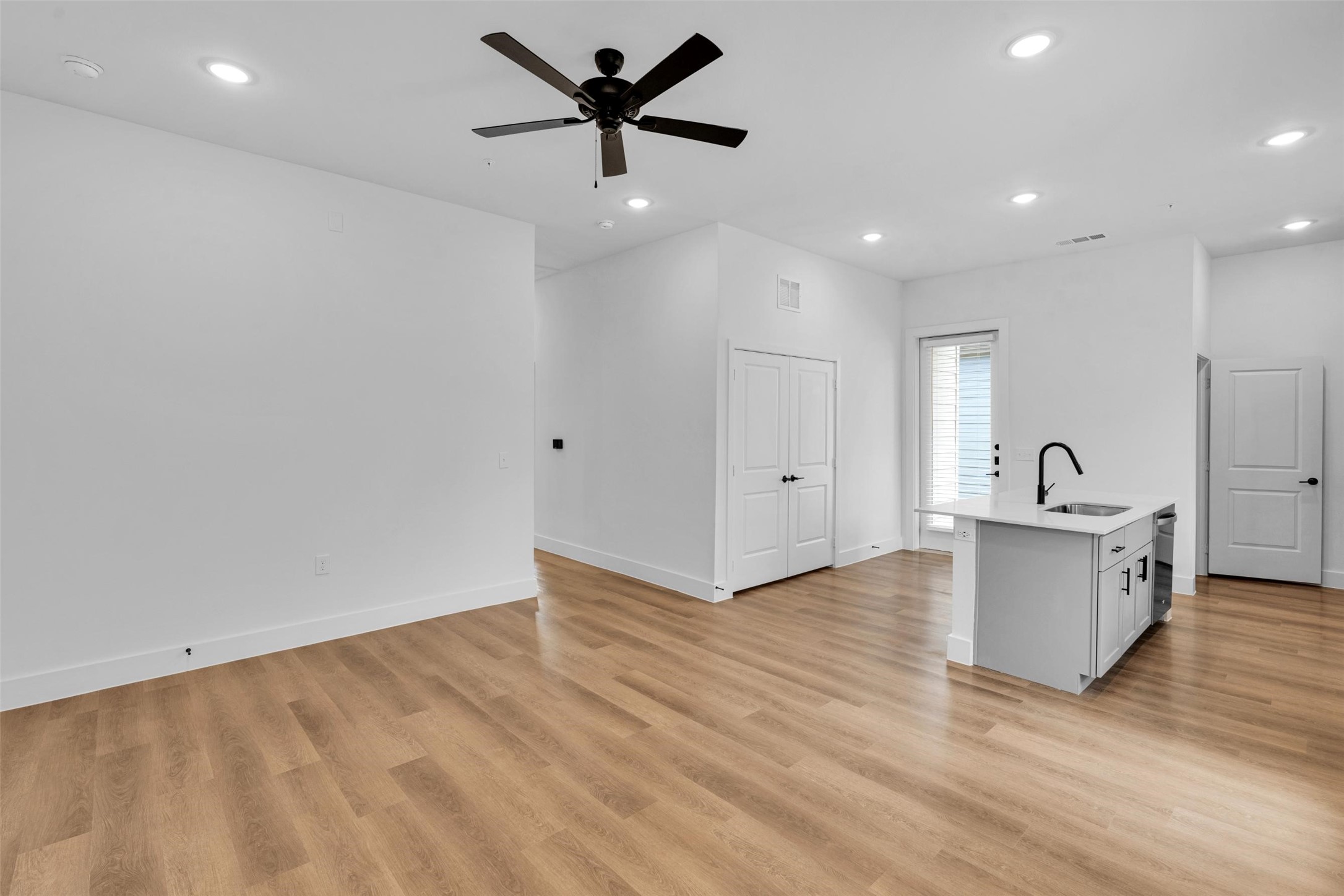 Rowlett Condo: 1688-344 Bernard Street