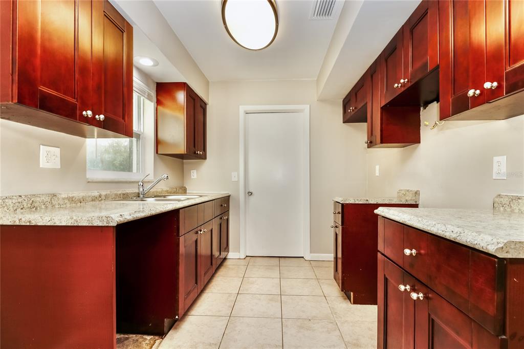 Clearwater Condo: 1429 Spring Lane