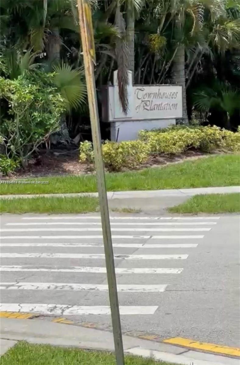 Plantation Condo: 845 Northwest 46th Avenue