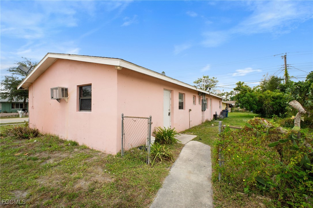 Fort Myers Condo: 1604 Oak Drive