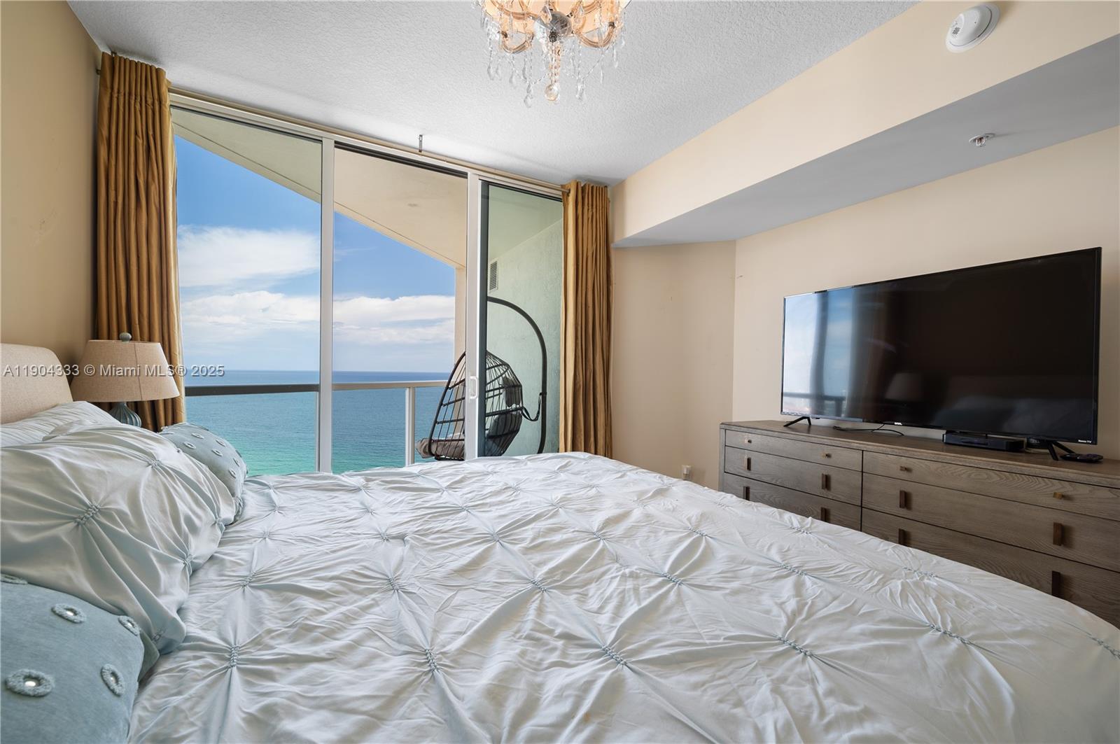 Sunny Isles Beach Condo: 16699 Collins Avenue