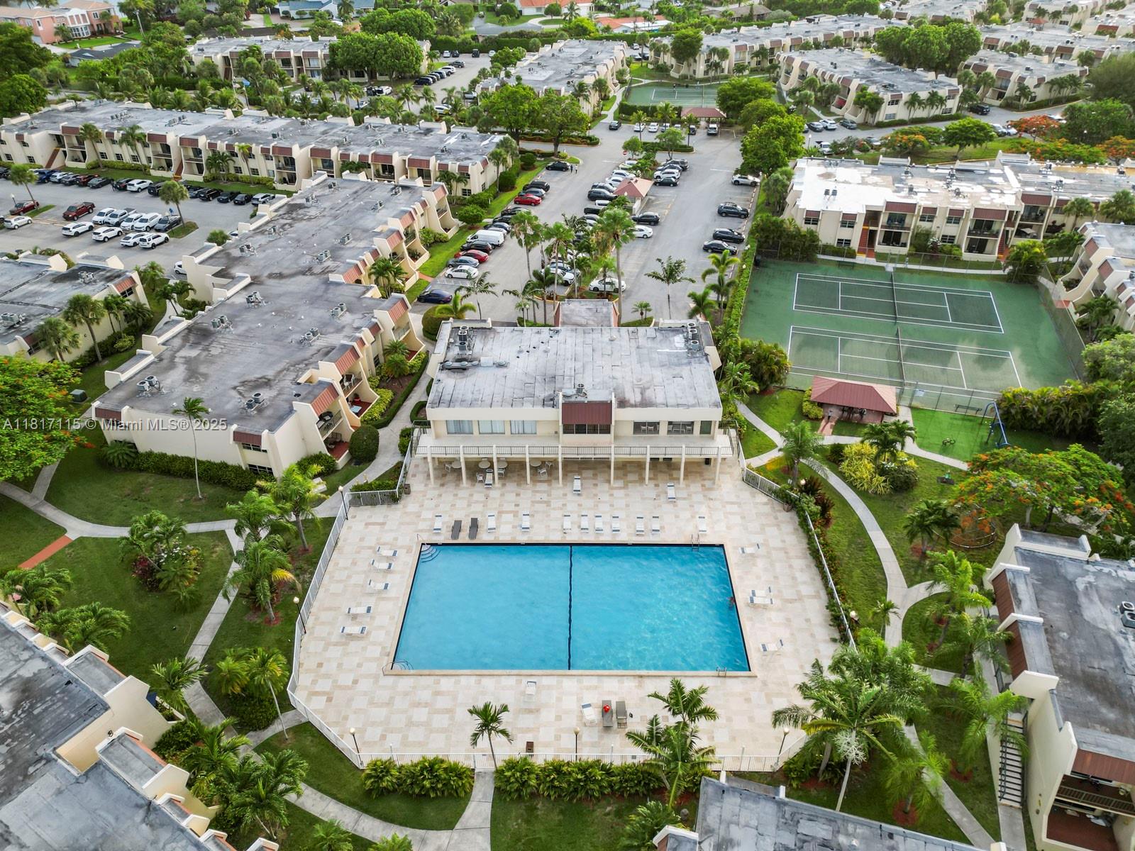 Miami Condo: 14034 Southwest 90th Avenue