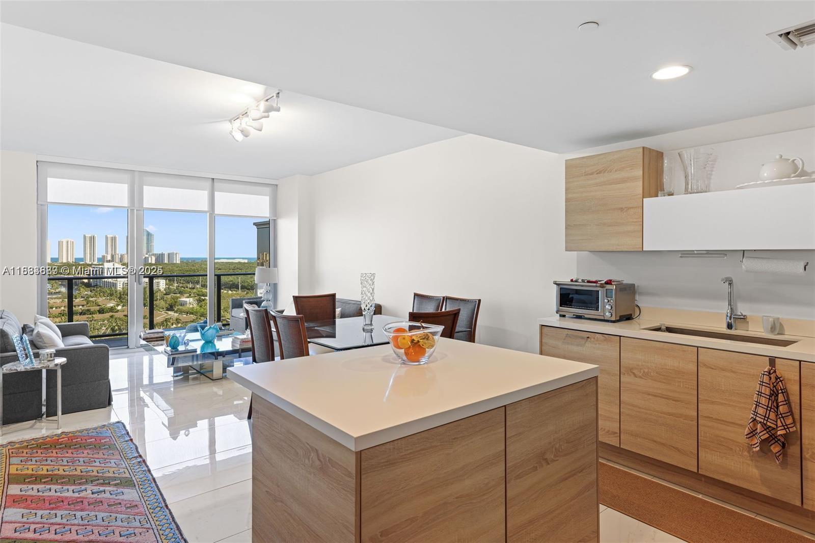 North Miami Beach Condo: 16385 Biscayne Boulevard