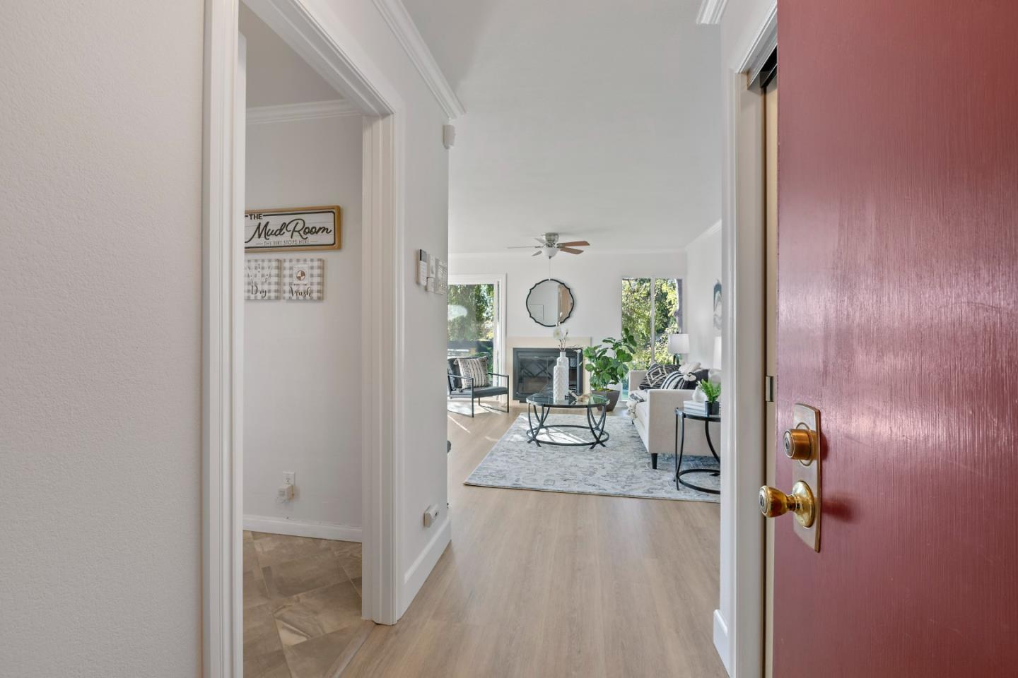 San Mateo Condo: 1025 Shell Boulevard