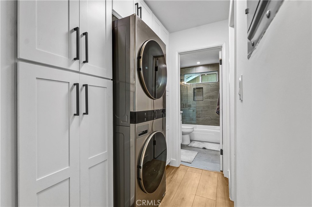 Los Angeles Condo: 4354 Oakwood Avenue