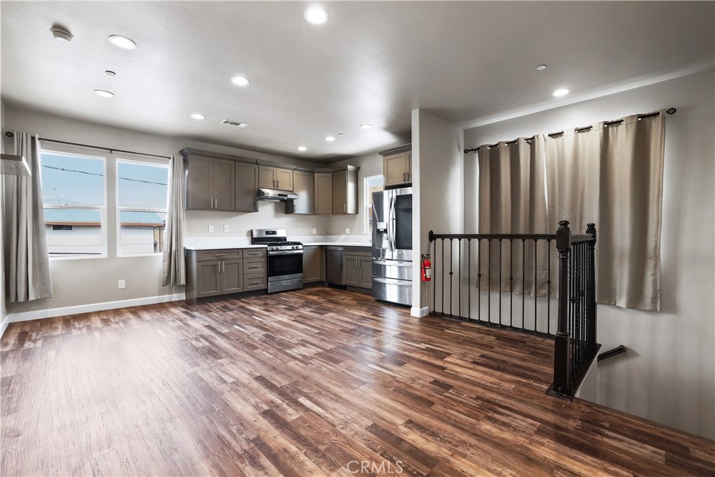 Midway City Condo: 14881 Newland Street