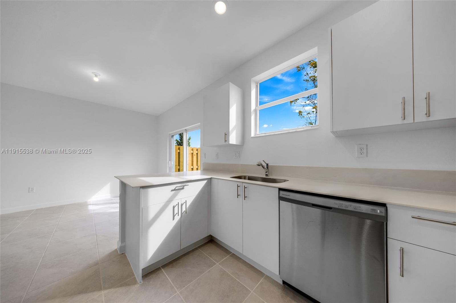 Homestead Condo: 2751 Southeast 25th Avenue