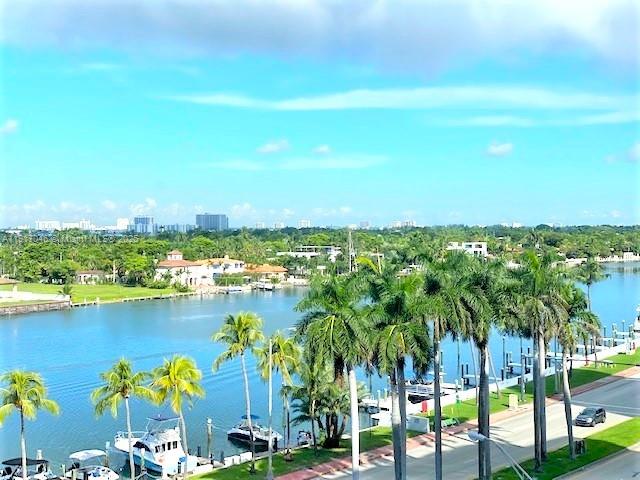 Miami Beach Condo: 5005 Collins Avenue