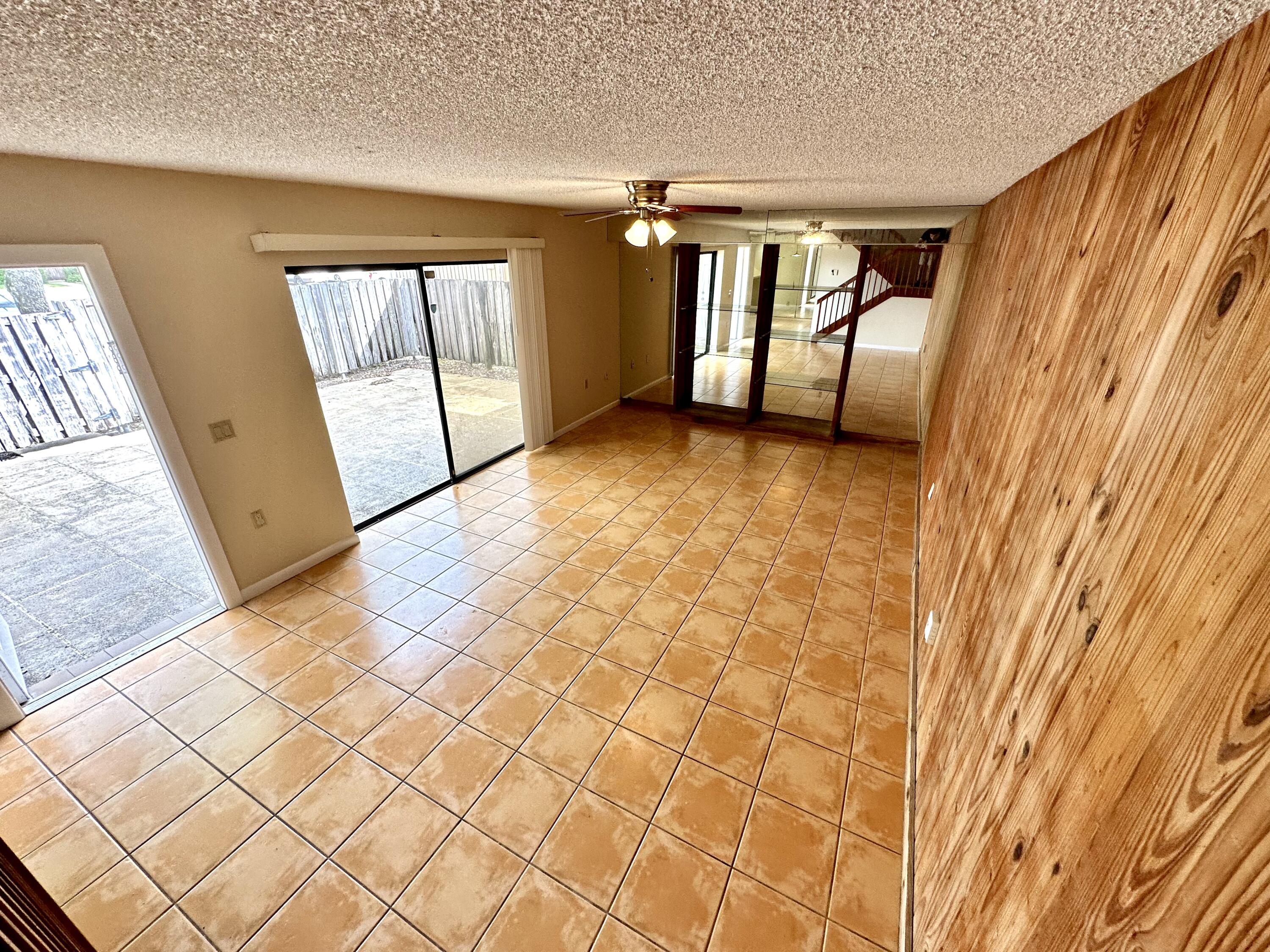 West Palm Beach Condo: 805 8th Way