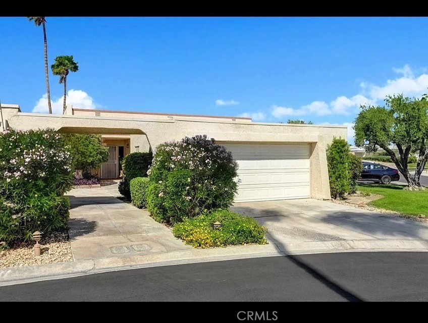 La Quinta Condo: 80071 Palm Cir Drive