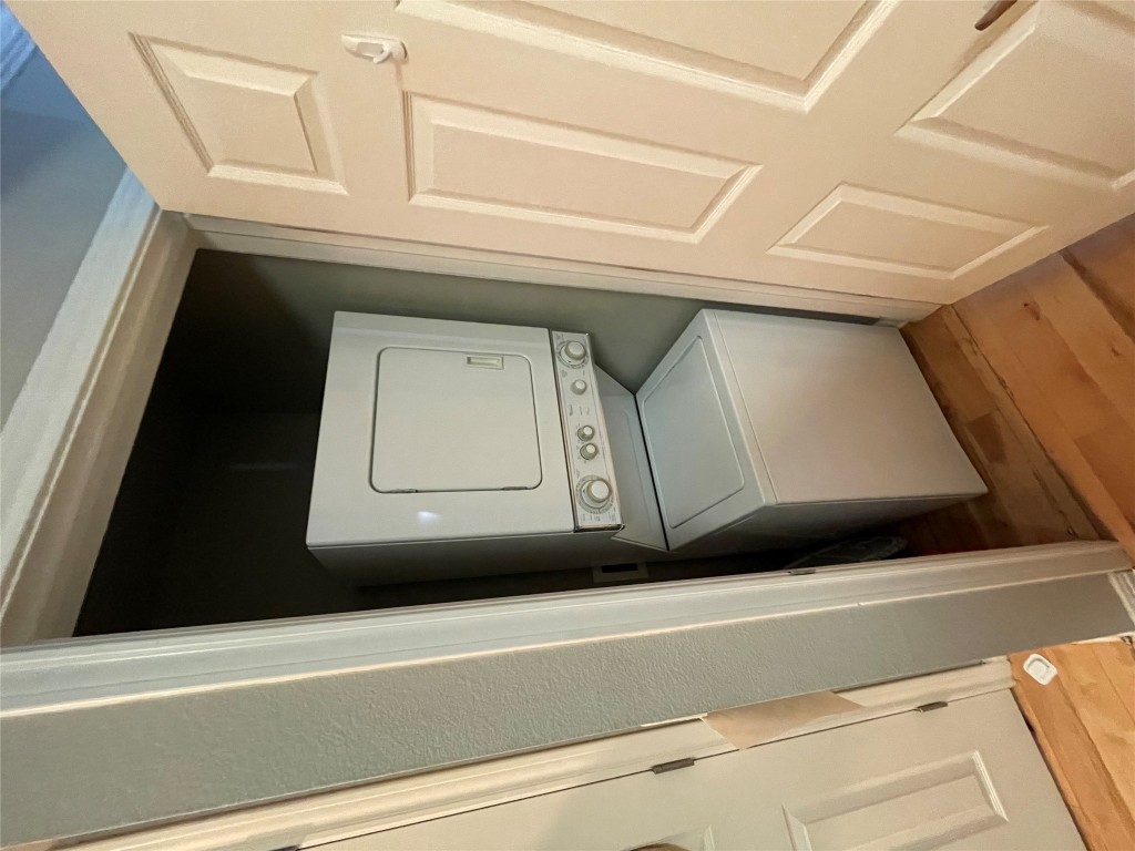 Austin Condo: 2502 Leon Street