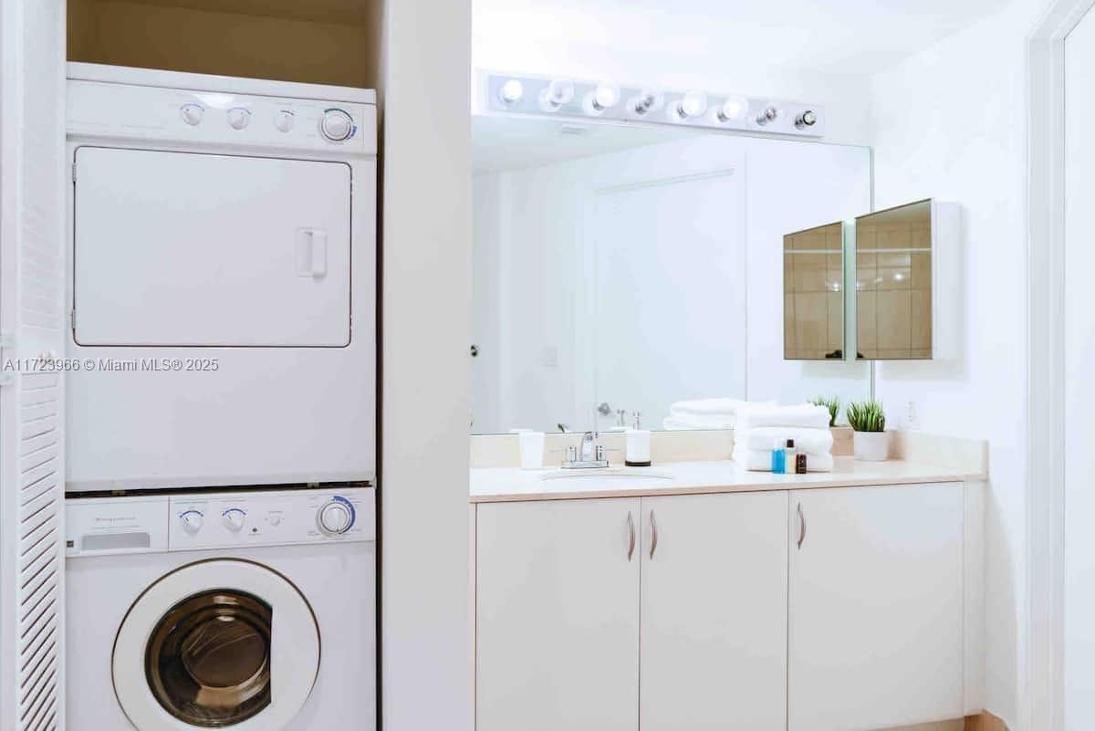 Miami Condo: 1750 North Bayshore Drive