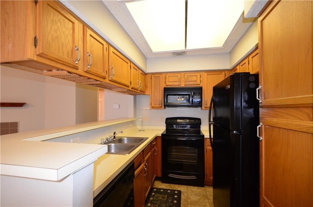 Austin Condo: 915 West 23rd Street