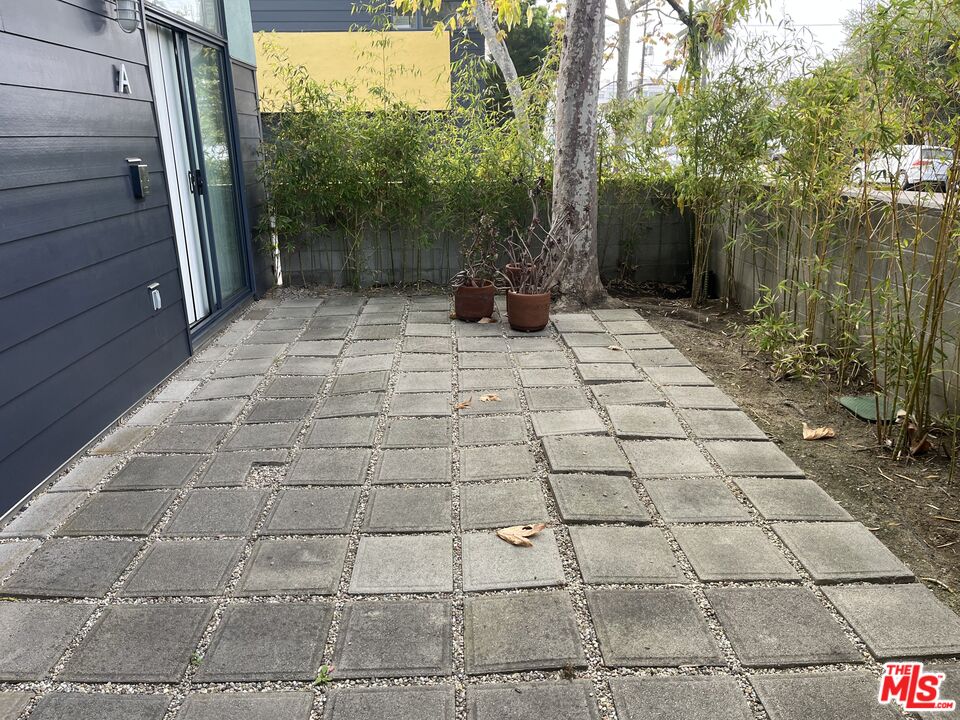 Venice Condo: 320 Indiana Avenue