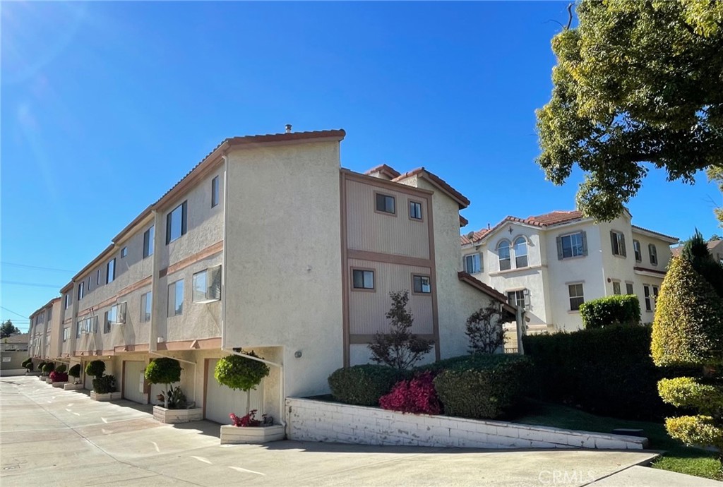 Arcadia Condo: 1006 Arcadia Avenue